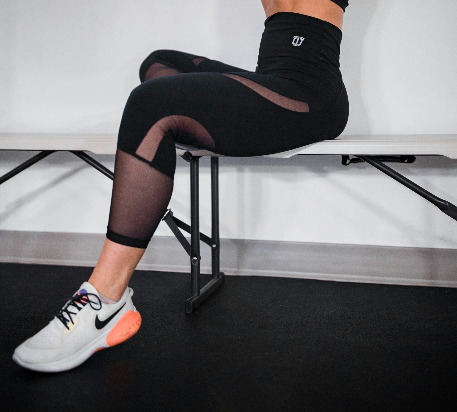 Sportowe czarne leginsy