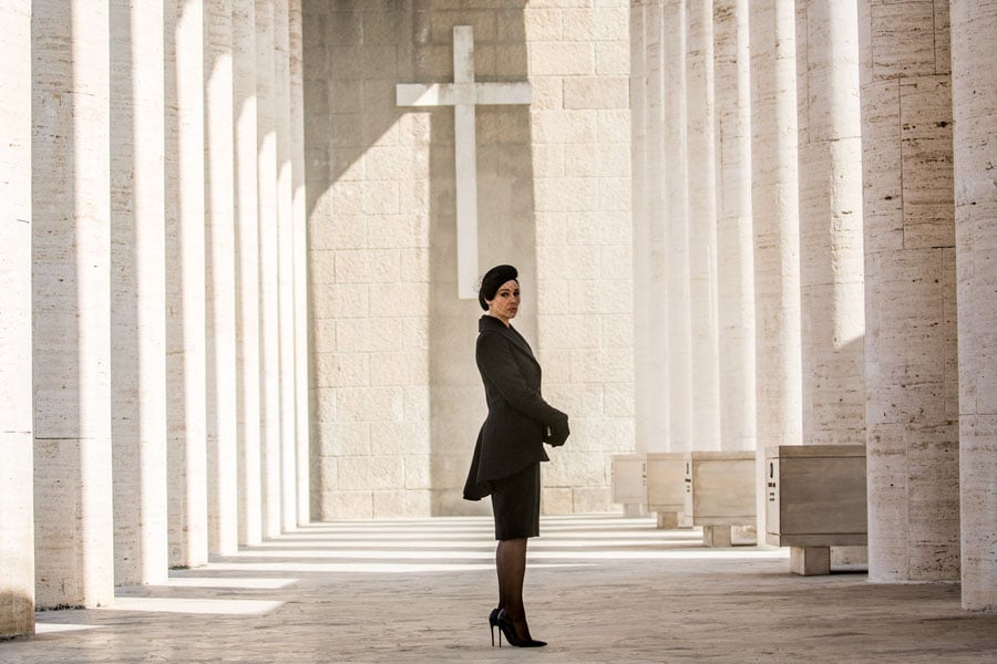 Monica Bellucci w kadrze z filmu „Spectre”