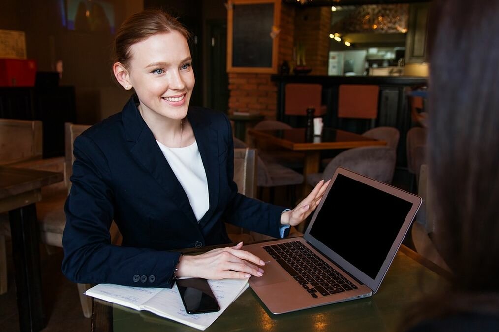 business-3560926_960_720.jpg