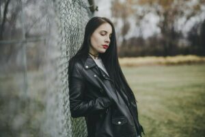 Kurtki i płaszcze przejściowe - idealne na wczesną wiosnę