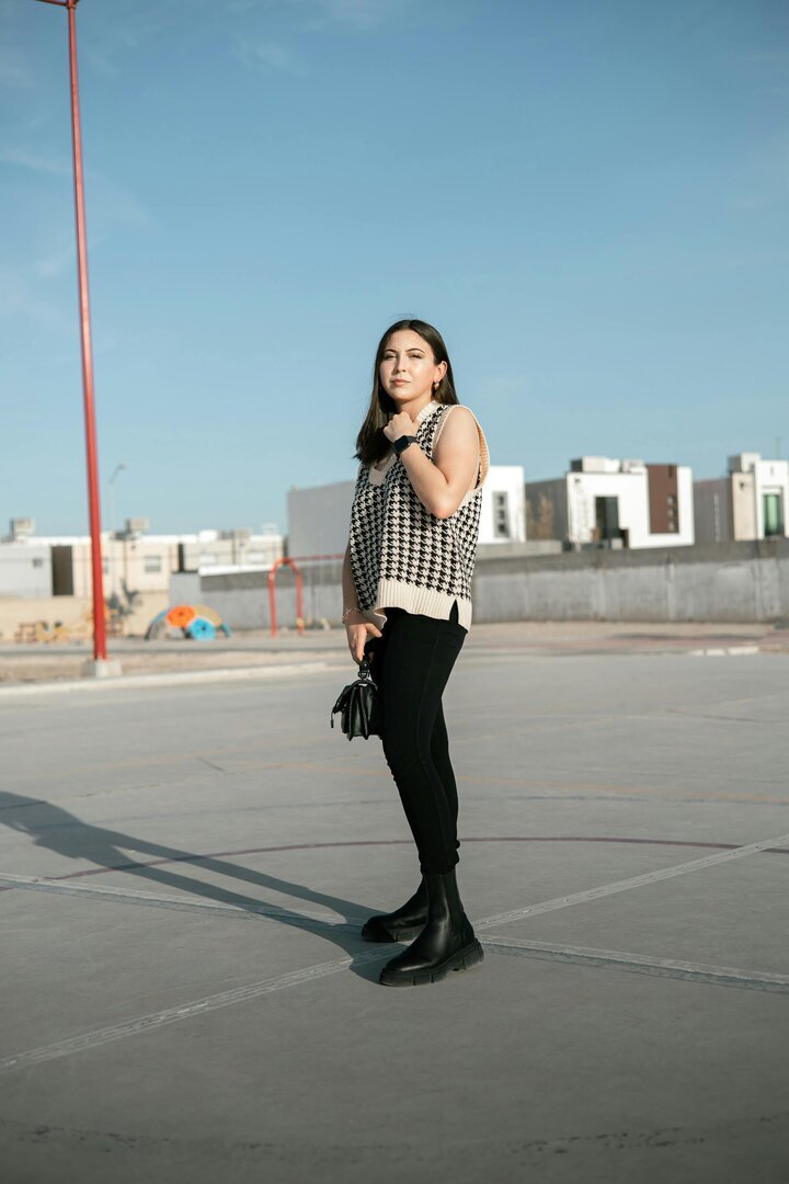 czy legginsy pasują do sukienki