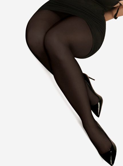 Gładkie rajstopy w odcieniu intensywnej czerni