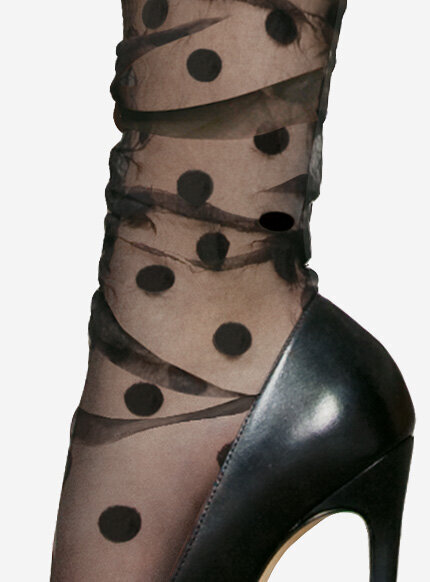 Przezroczyste czarne skarpetki z dużymi kropkami